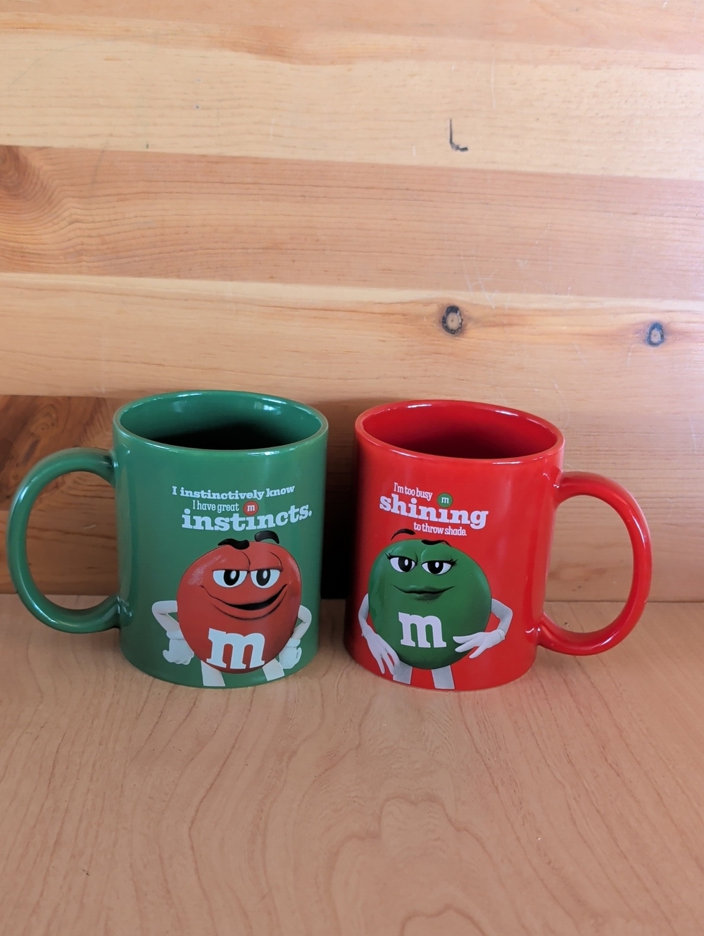 2 pcs. M&M's Character Coffee Mugs - Red & Green Set. 🌟🌟🌟